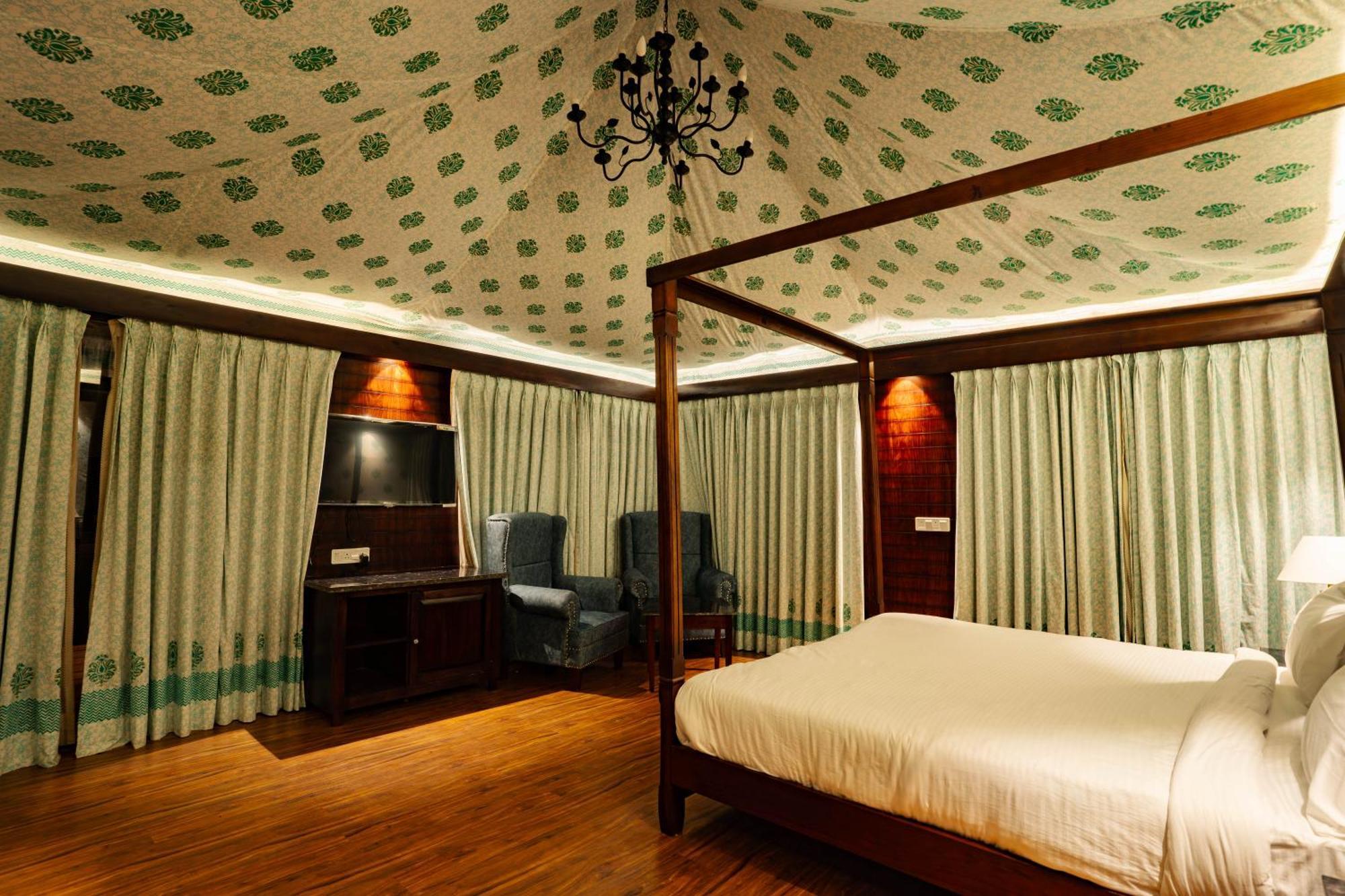 La Nature Hotels & Resorts Sikar ภายนอก รูปภาพ